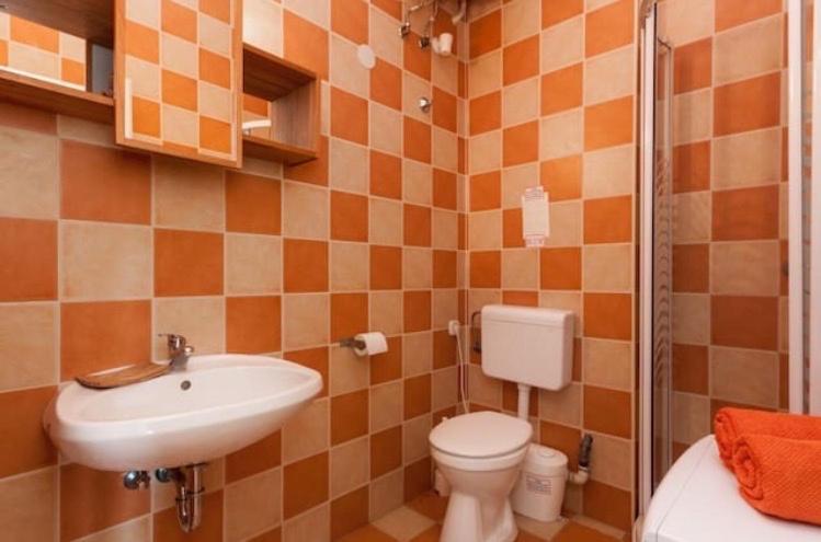 Classical Studio Apartment Budapest Luaran gambar