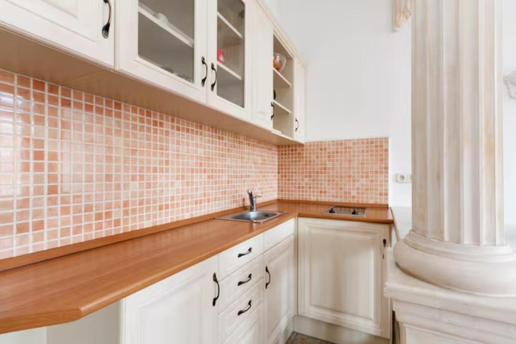 Classical Studio Apartment Budapest Luaran gambar